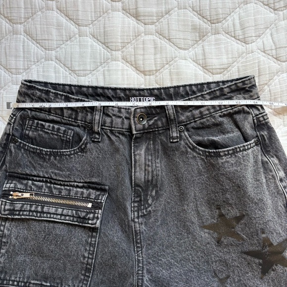 Hot Topic | 7 | Black Washed Wide Leg Cargo Jeans | Distressed Grunge Alt Pants - Picture 11 of 13